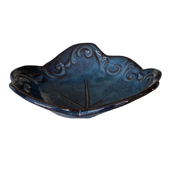 Thomas Pottery Seagrove NC Leaf Dish - Picture 5 of 8